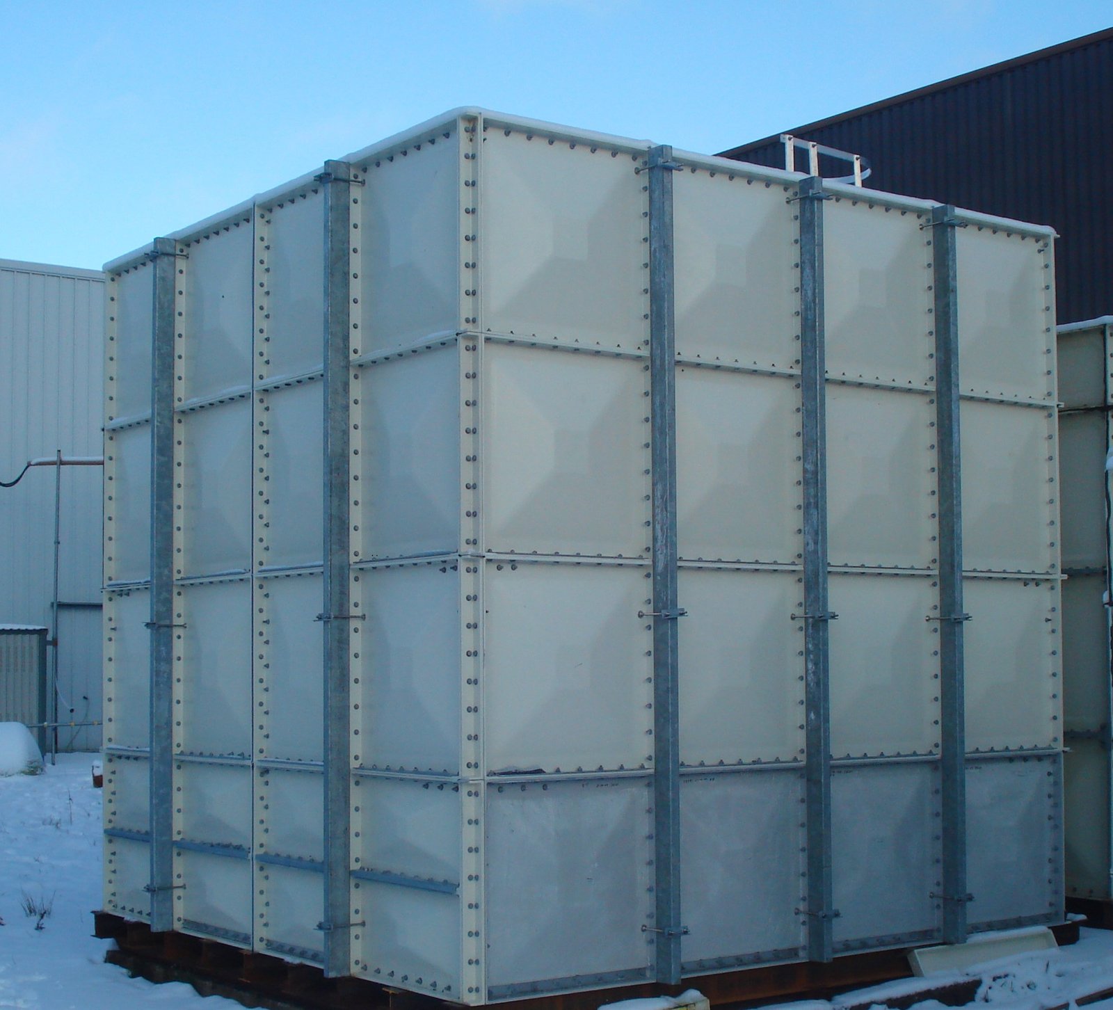 Comparing the Top Water Storage Cubes
